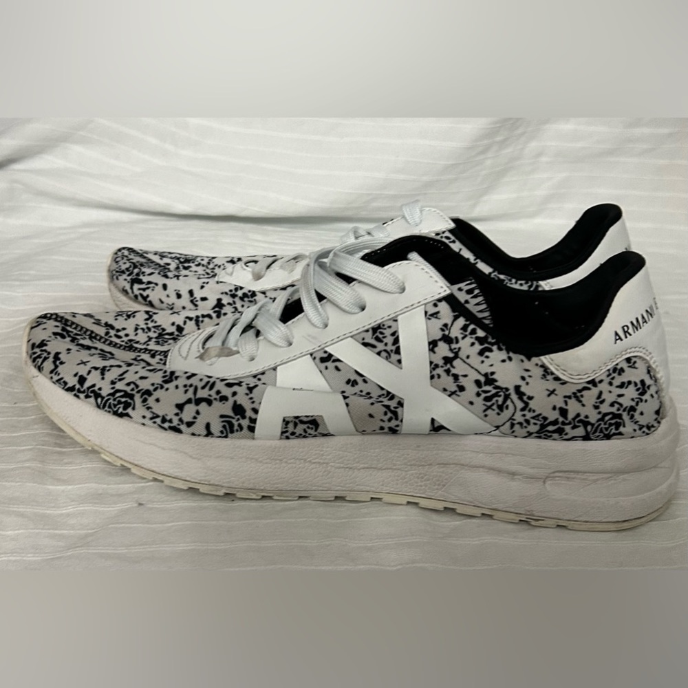Authentic Mens ARMANI EXCHANGE White/Black Sneaker Shoes Sneaker  Size 10